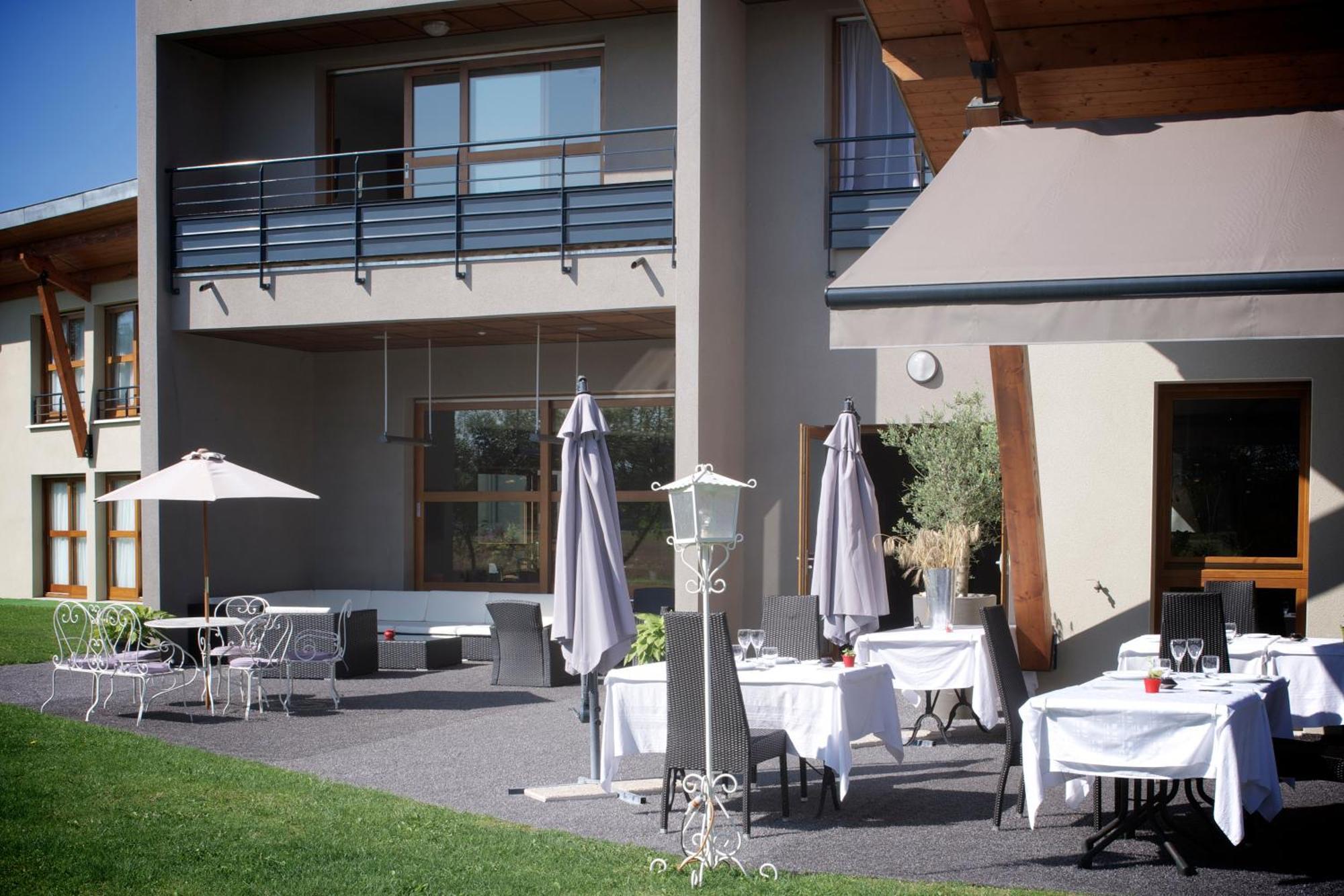 L'Auberge Du Rhone Chavanoz Экстерьер фото